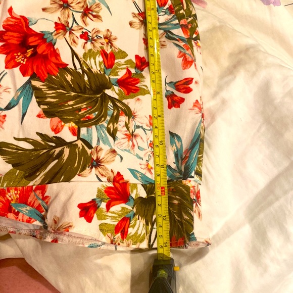 Zara Ruffle Hem Shorts - Picture 9 of 9